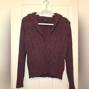 GAP Cable Knit Sweater – Size Medium